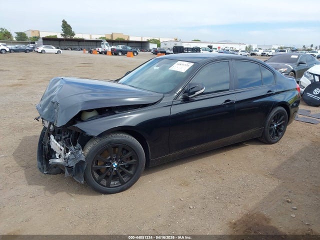 WBA8A9C54GK615982 BMW 320i