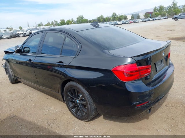 WBA8A9C54GK615982 BMW 320i