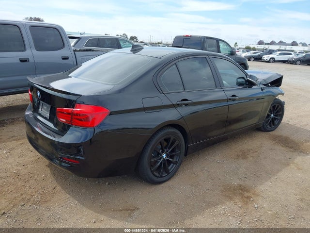 WBA8A9C54GK615982 BMW 320i