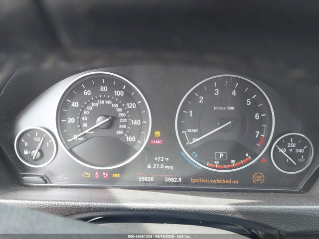 WBA8A9C54GK615982 BMW 320i