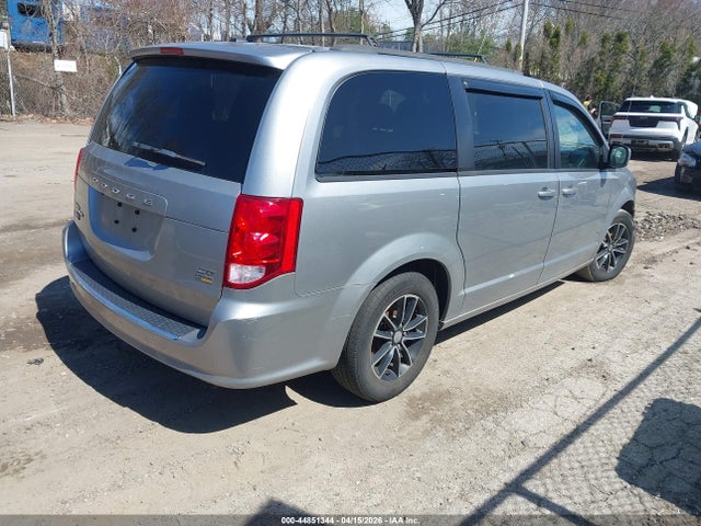 2018 Dodge Grand Caravan Gt მანქანა იყიდება აუქციონზე, vin: 2C4RDGEG8JR222271, აუქციონის ნომერი: 44851344