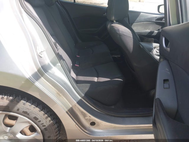 Продажа на аукционе авто 2014 Mazda Mazda3 I Sport, vin: JM1BM1U71E1186546, номер лота: 44851366