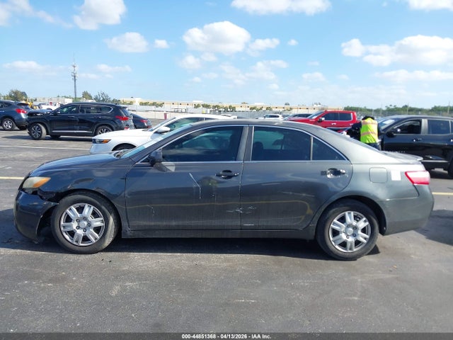 44851368 :رقم المزاد ، 4T1BE46K17U155780 vin ، 2007 Toyota Camry Le مزاد بيع