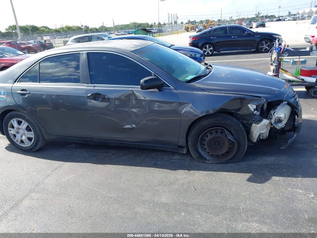 44851368 :رقم المزاد ، 4T1BE46K17U155780 vin ، 2007 Toyota Camry Le مزاد بيع