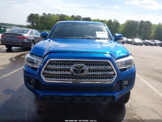 2017 Toyota Tacoma Trd Off Road მანქანა იყიდება აუქციონზე, vin: 5TFCZ5AN7HX099008, აუქციონის ნომერი: 44851369