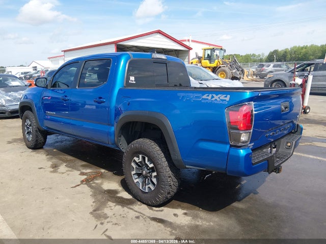 2017 Toyota Tacoma Trd Off Road მანქანა იყიდება აუქციონზე, vin: 5TFCZ5AN7HX099008, აუქციონის ნომერი: 44851369