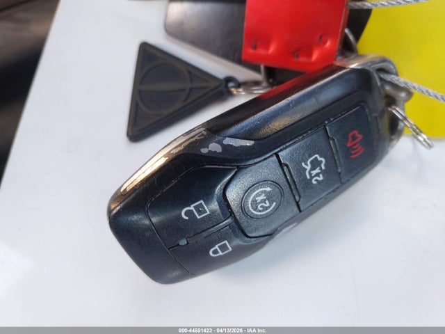 1FA6P8AM5G5307558 Ford Mustang V6