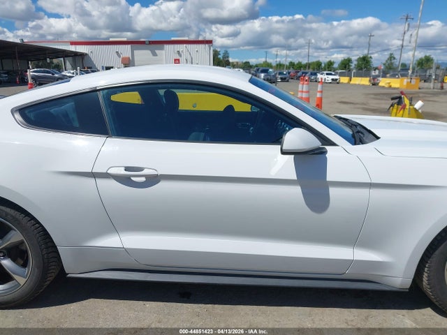 1FA6P8AM5G5307558 Ford Mustang V6