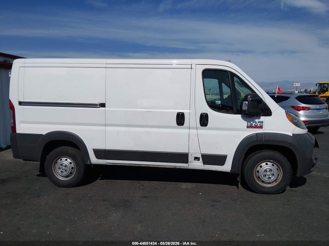 2018 Ram Promaster 1500 Low Roof 136 Wb მანქანა იყიდება აუქციონზე, vin: 3C6TRVAG1JE155765, აუქციონის ნომერი: 44851434