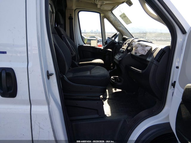 2018 Ram Promaster 1500 Low Roof 136 Wb მანქანა იყიდება აუქციონზე, vin: 3C6TRVAG1JE155765, აუქციონის ნომერი: 44851434