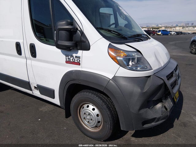 2018 Ram Promaster 1500 Low Roof 136 Wb მანქანა იყიდება აუქციონზე, vin: 3C6TRVAG1JE155765, აუქციონის ნომერი: 44851434