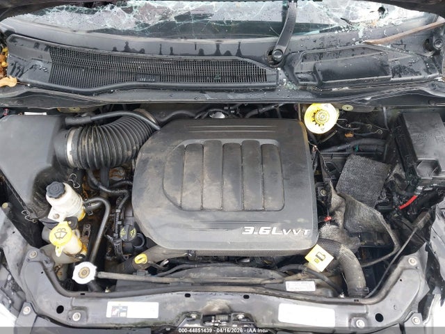 44851439 :رقم المزاد ، 2C4RC1BG7FR673235 vin ، 2015 Chrysler Town & Country Touring مزاد بيع