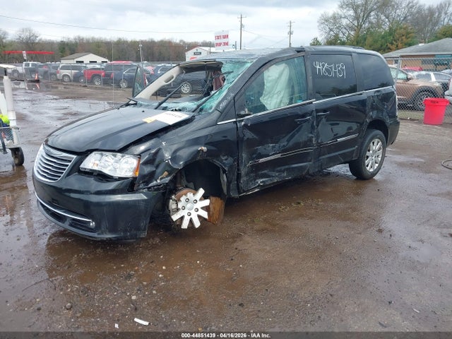 44851439 :رقم المزاد ، 2C4RC1BG7FR673235 vin ، 2015 Chrysler Town & Country Touring مزاد بيع
