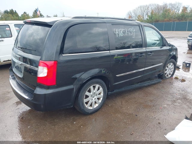 44851439 :رقم المزاد ، 2C4RC1BG7FR673235 vin ، 2015 Chrysler Town & Country Touring مزاد بيع