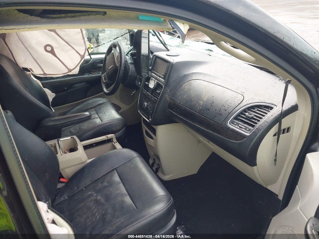 44851439 :رقم المزاد ، 2C4RC1BG7FR673235 vin ، 2015 Chrysler Town & Country Touring مزاد بيع