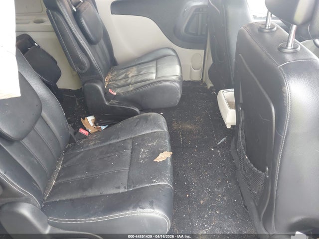 44851439 :رقم المزاد ، 2C4RC1BG7FR673235 vin ، 2015 Chrysler Town & Country Touring مزاد بيع