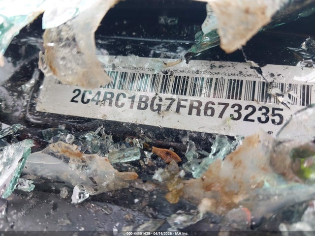 44851439 :رقم المزاد ، 2C4RC1BG7FR673235 vin ، 2015 Chrysler Town & Country Touring مزاد بيع