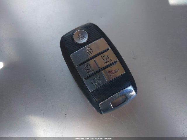 Продажа на аукционе авто 2018 Kia Sedona Sx, vin: KNDMC5C10J6398979, номер лота: 44851454