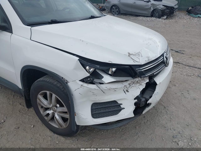 WVGBV3AX0EW522182 Volkswagen Tiguan R-line/s/se/sel