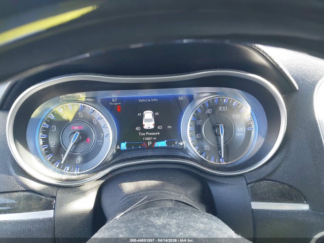 44851557 :رقم المزاد ، 2C3CCAEG6GH243838 vin ، 2016 Chrysler 300c مزاد بيع