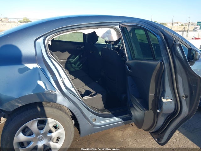 3MZBM1T71GM266451 Mazda Mazda3 I Sport