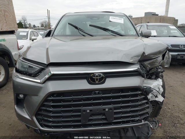 Продажа на аукционе авто 2025 Toyota Grand Highlander Platinum, vin: 5TDAAAB50SS073756, номер лота: 44851565