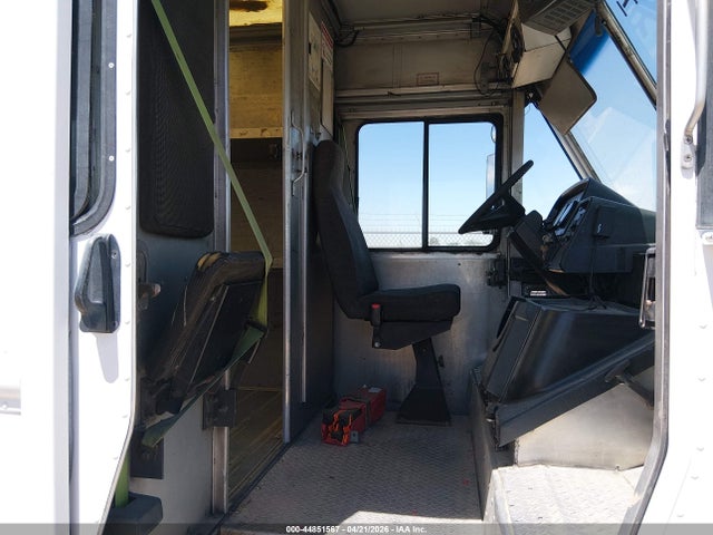 Продаж на аукціоні авто 2005 Freightliner Chassis M Line Walk-in Van, vin: 4UZAANCP35CU90796, номер лоту: 44851567