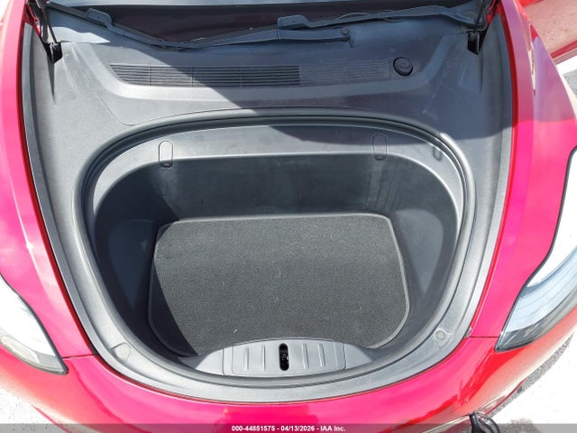 2018 Tesla Model 3 Long Range/performance მანქანა იყიდება აუქციონზე, vin: 5YJ3E1EB0JF114730, აუქციონის ნომერი: 44851575