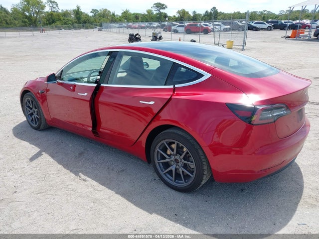 2018 Tesla Model 3 Long Range/performance მანქანა იყიდება აუქციონზე, vin: 5YJ3E1EB0JF114730, აუქციონის ნომერი: 44851575