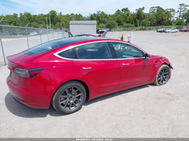2018 Tesla Model 3 Long Range/performance მანქანა იყიდება აუქციონზე, vin: 5YJ3E1EB0JF114730, აუქციონის ნომერი: 44851575