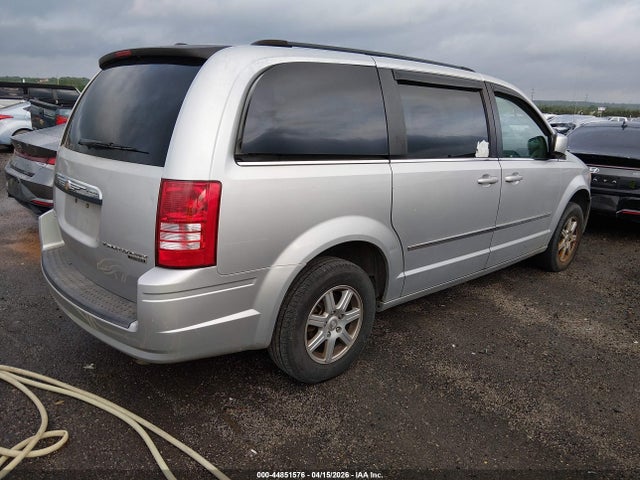 2010 Chrysler Town & Country Touring მანქანა იყიდება აუქციონზე, vin: 2A4RR5D11AR373725, აუქციონის ნომერი: 44851576