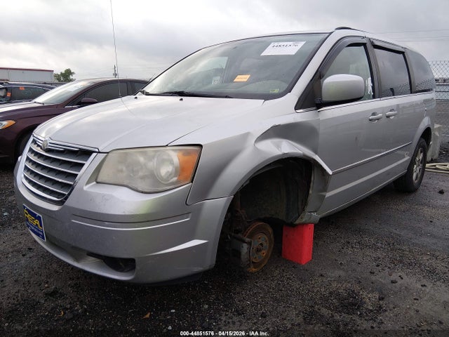 2010 Chrysler Town & Country Touring მანქანა იყიდება აუქციონზე, vin: 2A4RR5D11AR373725, აუქციონის ნომერი: 44851576