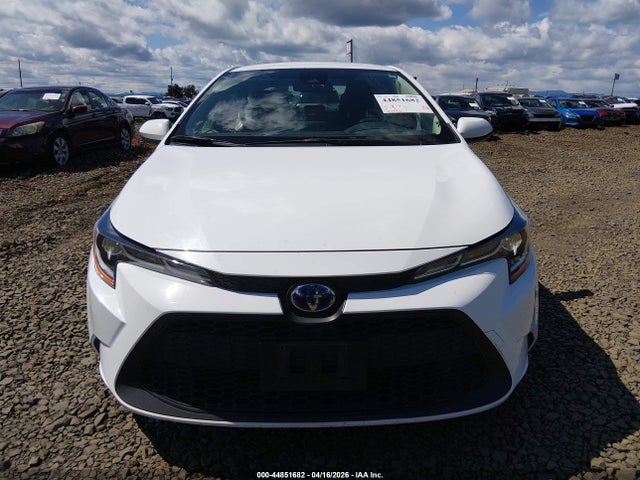 2022 Toyota Corolla Hybrid Le მანქანა იყიდება აუქციონზე, vin: JTDEAMDE6N3012174, აუქციონის ნომერი: 44851682