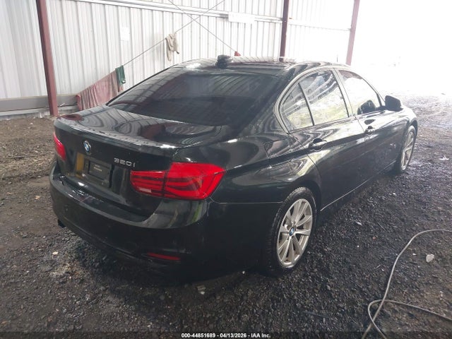 2016 Bmw 320i მანქანა იყიდება აუქციონზე, vin: WBA8E1G54GNT36661, აუქციონის ნომერი: 44851689