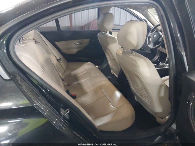 Продаж на аукціоні авто 2016 Bmw 320i, vin: WBA8E1G54GNT36661, номер лоту: 44851689