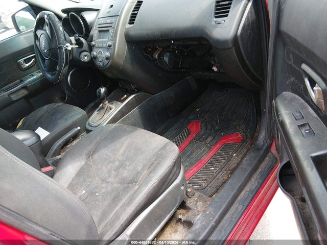 44851692 :رقم المزاد ، KNDJT2A62D7599622 vin ، 2013 Kia Soul + مزاد بيع