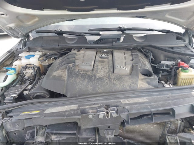 44851704 :رقم المزاد ، WVGEP9BP3DD006465 vin ، 2013 Volkswagen Touareg Tdi Executive مزاد بيع