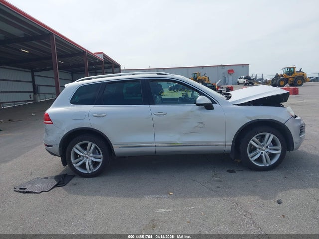 44851704 :رقم المزاد ، WVGEP9BP3DD006465 vin ، 2013 Volkswagen Touareg Tdi Executive مزاد بيع