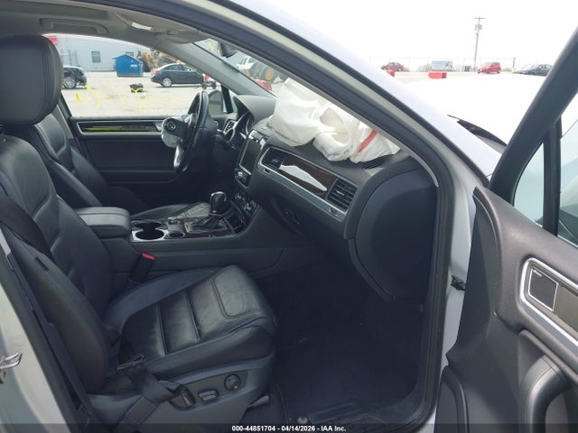 44851704 :رقم المزاد ، WVGEP9BP3DD006465 vin ، 2013 Volkswagen Touareg Tdi Executive مزاد بيع