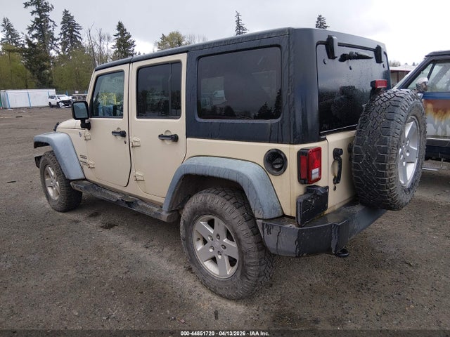 2011 JEEP WRANGLER UNLIMITED 1J4BA3H1XBL531559 Photo 2