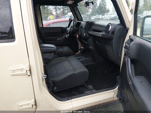 2011 JEEP WRANGLER UNLIMITED 1J4BA3H1XBL531559 Photo 4