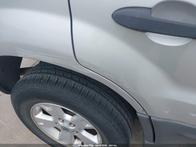 44851725 :رقم المزاد ، 1FMYU03177KA68155 vin ، 2007 Ford Escape Xlt/xlt Sport مزاد بيع