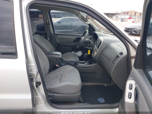 44851725 :رقم المزاد ، 1FMYU03177KA68155 vin ، 2007 Ford Escape Xlt/xlt Sport مزاد بيع
