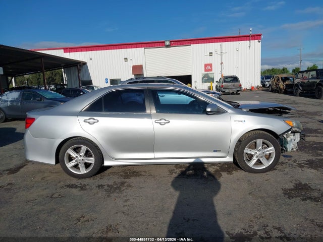 4T1BD1FK4EU132542 Toyota Camry Hybrid Se Limited Edition