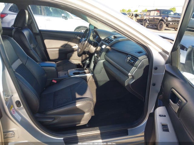 4T1BD1FK4EU132542 Toyota Camry Hybrid Se Limited Edition