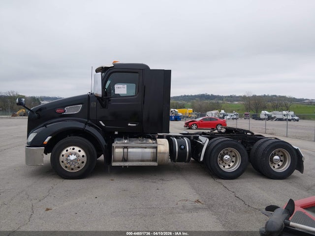 Продажа на аукционе авто 2018 Peterbilt 579, vin: 1XPBDP9X5JD439919, номер лота: 44851736