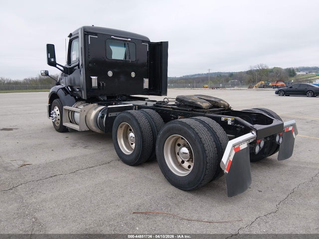 Продажа на аукционе авто 2018 Peterbilt 579, vin: 1XPBDP9X5JD439919, номер лота: 44851736