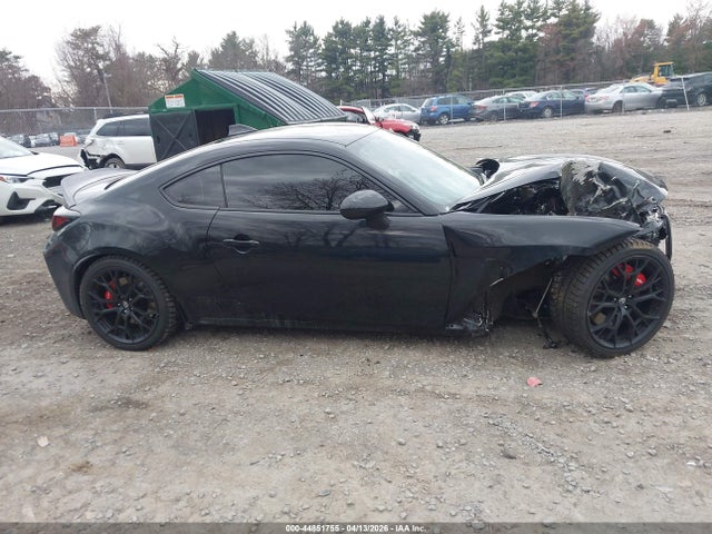 44851755 :رقم المزاد ، JF1ZNBE17S9756046 vin ، 2025 Toyota Gr86 Premium مزاد بيع