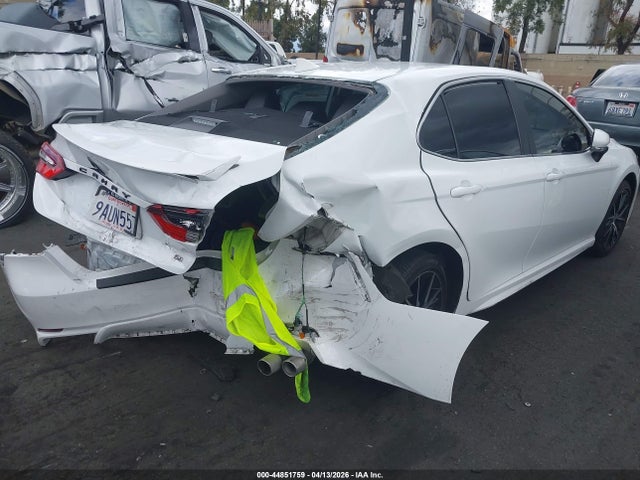 4T1G11AK4NU678330 Toyota CAMRY SE