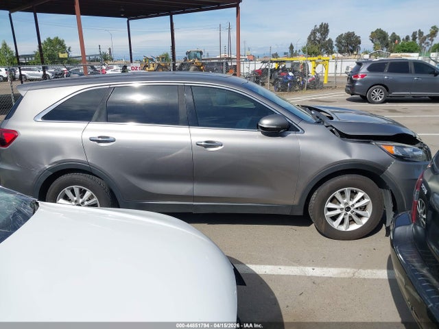 2019 Kia Sorento 3.3l Lx მანქანა იყიდება აუქციონზე, vin: 5XYPG4A56KG489593, აუქციონის ნომერი: 44851794
